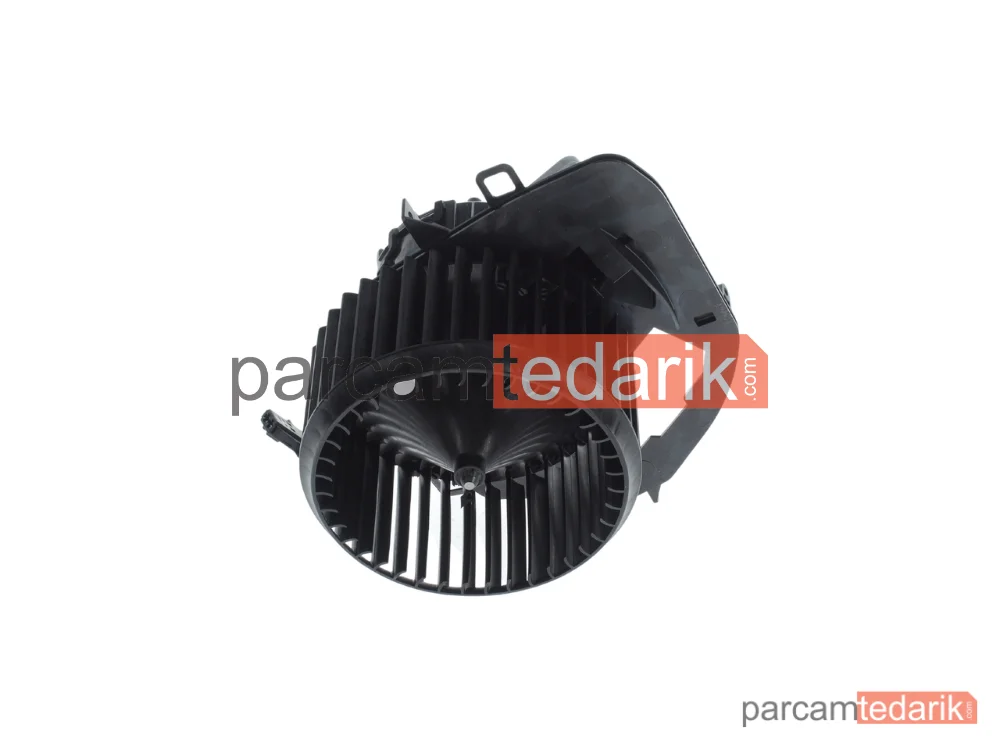 BOSCH 0130115811 | Kalorifer Fan Motoru — VW Multivan T6, VW Transporter T6 / Caravelle T6, VW Transporter T6