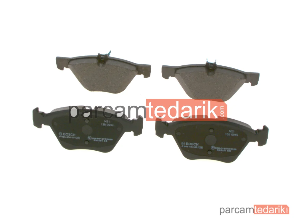 BOSCH 0986494001 | Fren Balatası (Ön) — Mercedes-Benz E-Serisi T-Model, Mercedes-Benz E-Serisi