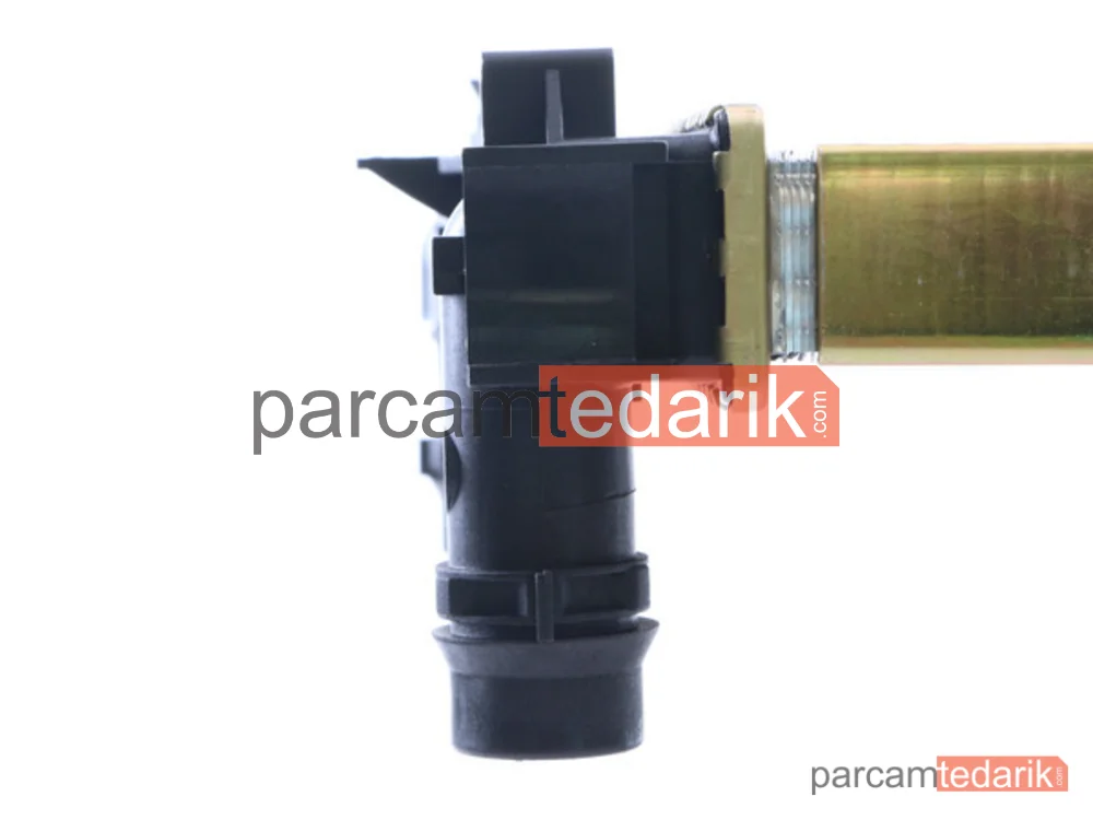 BEHR CR132000S | Su Radyatörü — VW Passat / Audi A4 Otomatik