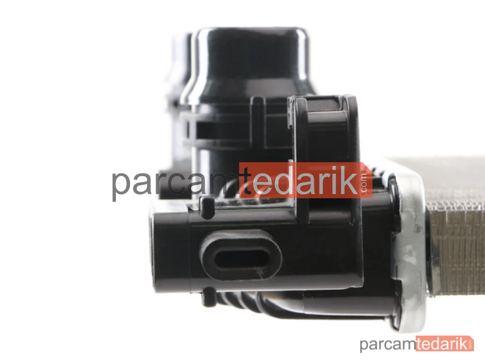BEHR CR2057000S | Su Radyatörü — VW Golf 13- Audi A3 13- Seat Leon 13- Skoda Octavia 13