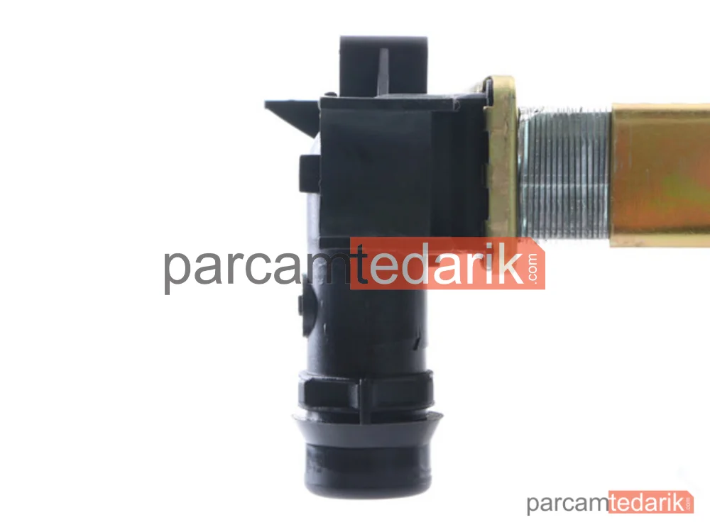 BEHR CR648000S | Su Radyatörü — Yağ Sogutuculu Otomatik (VW Passat 97-05 Audi A4 95-01 A6 98-05)