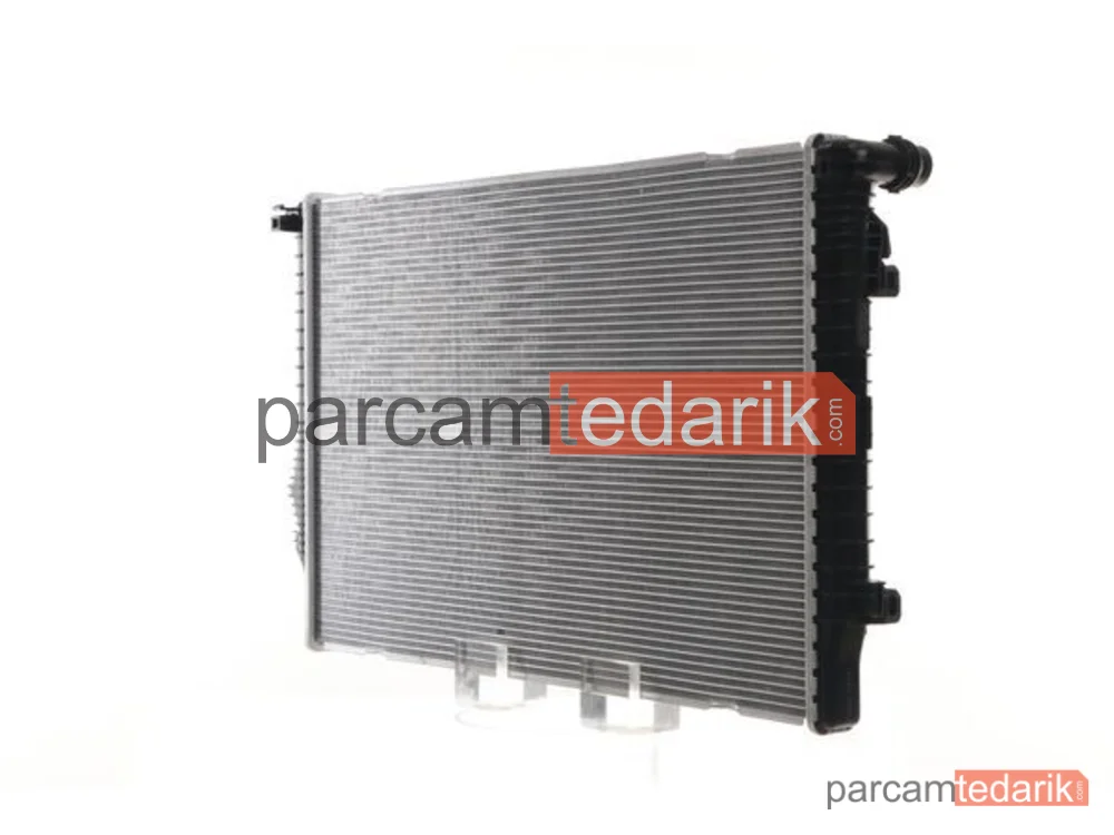 BEHR CR811000S | Su Radyatörü — 32MM(VW Golf VII 2.0 12- Passat 15- / Audi A3 1.8 2.0TFSI 12-)