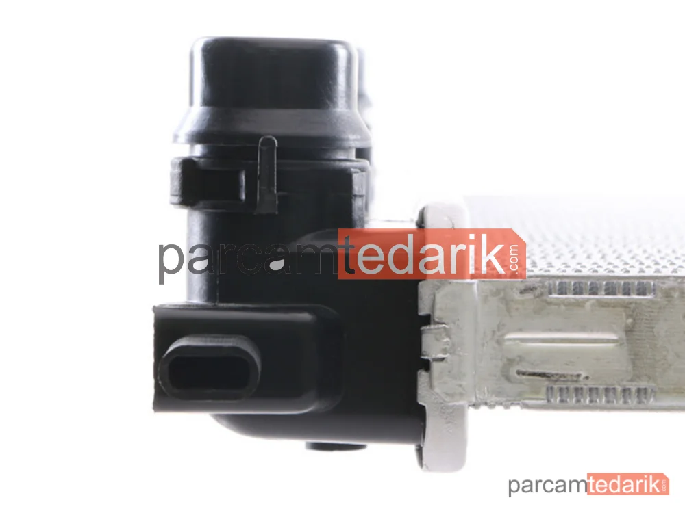 BEHR CR30000S | Su Radyatörü — VW Caddy 04- Golf 04-14 Audi A3 04-13 Seat Leon 06-13