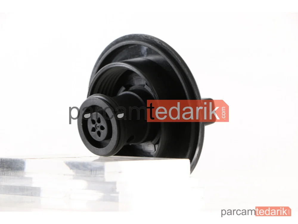 BEHR CRB106000S | Su Radyatörü — Yedek Su Depo Kapağı Mercedes Sprinter 906 06/17 Viano W639 03/ Vito W639 03