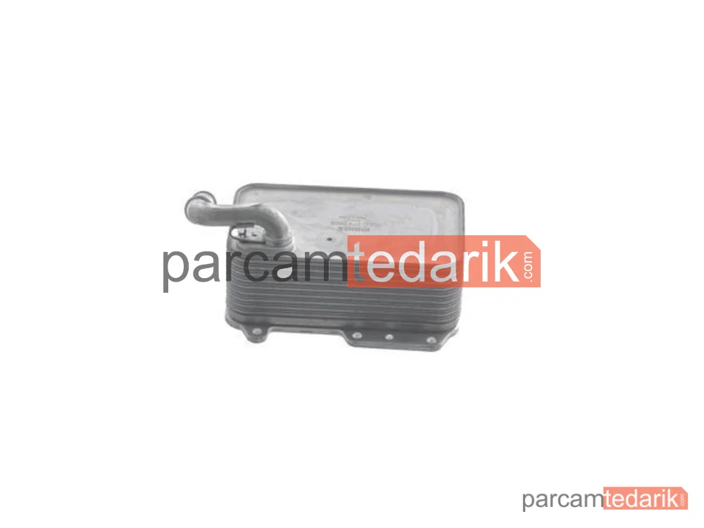 CLC373000S | Yağ Soğutucusu — VW Touareg 11-14 Audi A4 13-16 A6 11-18 Q5 13-17 Q7 10-15 Porsche Cayenne 10-18