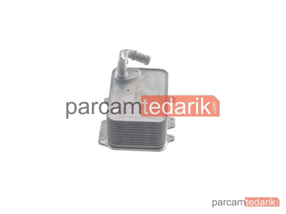 BEHR CLC373000S | Yağ Soğutucusu — VW Touareg 11-14 Audi A4 13-16 A6 11-18 Q5 13-17 Q7 10-15 Porsche Cayenne 10-18