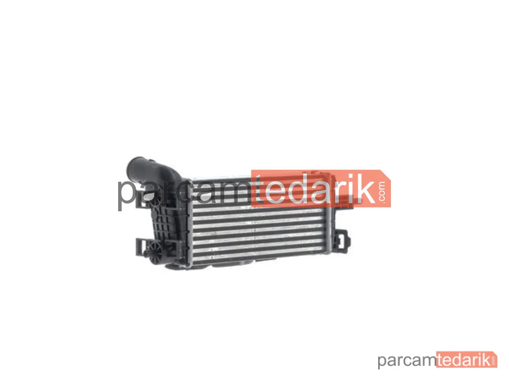 BEHR CI677000S | Turbo Radyatörü — Ford C-Max II Van, Ford Focus III, Ford Focus III Sedan