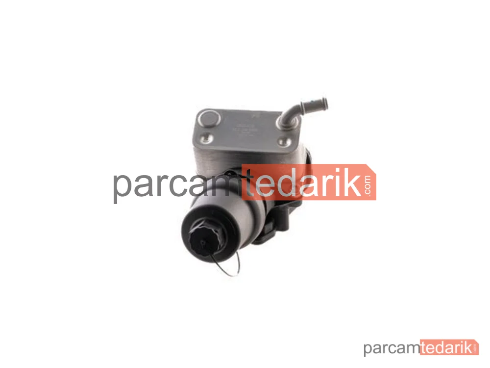 BEHR CLC348000S | Yağ Filtre Gövdesi (Soğutuculu) — VW Golf Passat Audi A3 A4 A6 Seat Leon Skoda Octavia