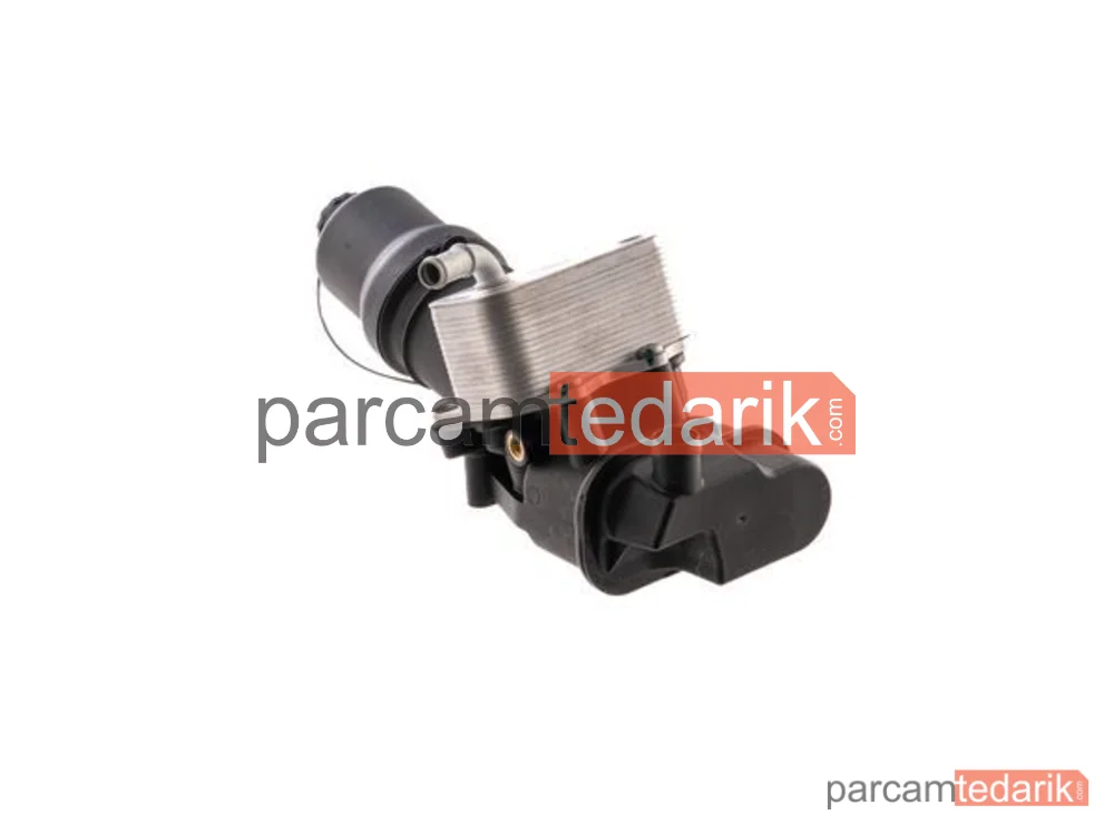 BEHR CLC348000S | Yağ Filtre Gövdesi (Soğutuculu) — VW Golf Passat Audi A3 A4 A6 Seat Leon Skoda Octavia