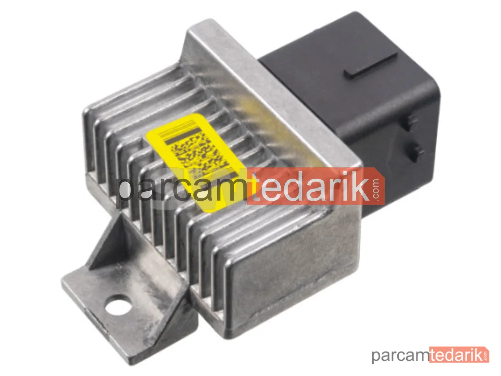 SWAG 33110573 | Röle — Renault Megane III Hatchback, Dacia Duster, Nissan Cabstar
